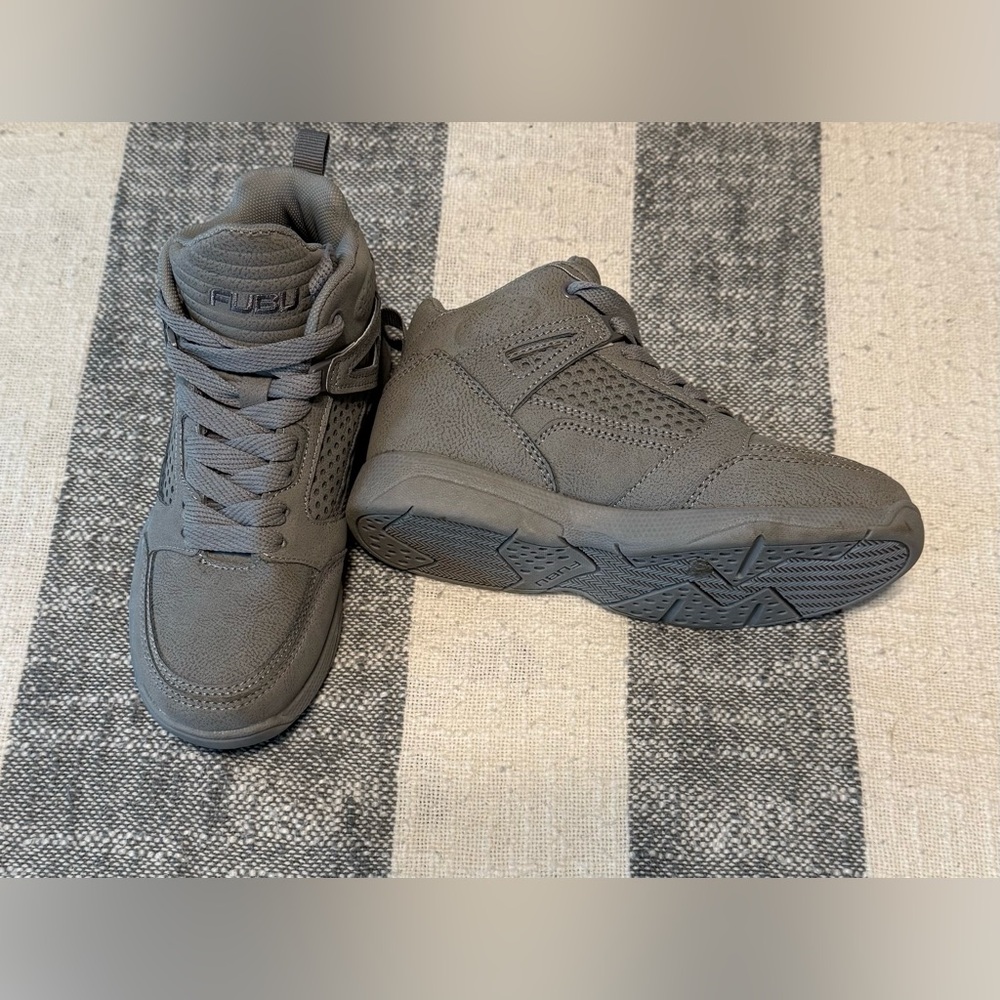 Fubu Little Boys SZ 1 Gray High Top Lace Up Basketball Sneakers Retro Inspired